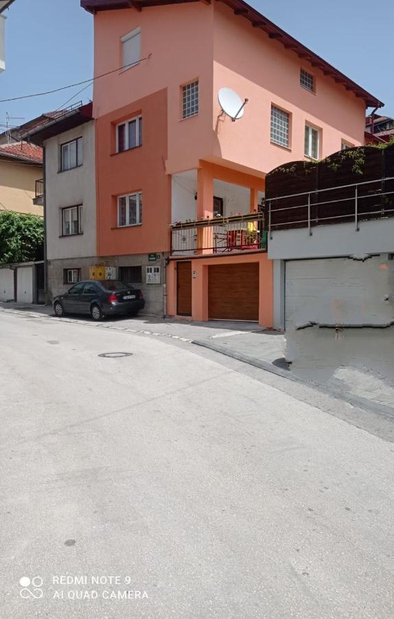 Lovely, Neat And Quite Apartment Dalia, Private Parking Сараево Экстерьер фото