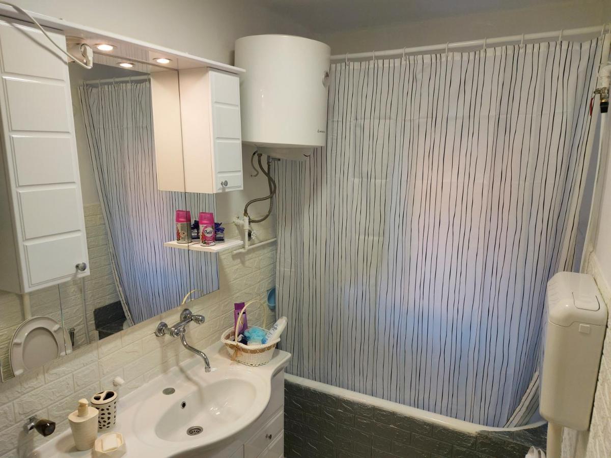 Lovely, Neat And Quite Apartment Dalia, Private Parking Сараево Экстерьер фото