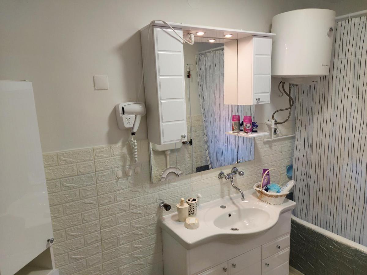 Lovely, Neat And Quite Apartment Dalia, Private Parking Сараево Экстерьер фото